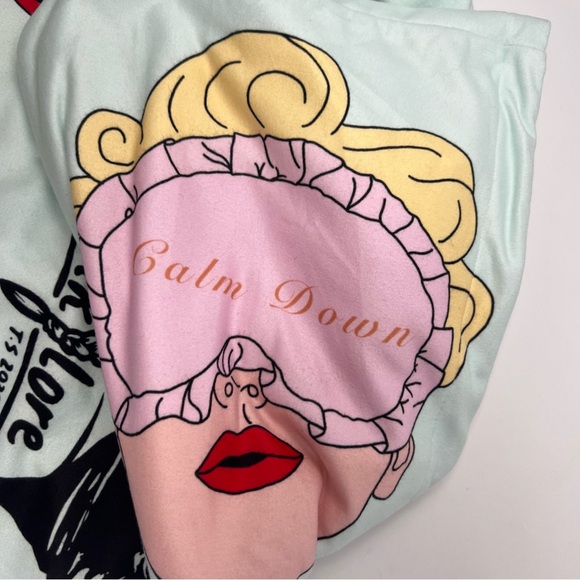 Taylor Swift Light Blue Hoodie Sweater Sherpa Lined No size Tag - Picture 8 of 11